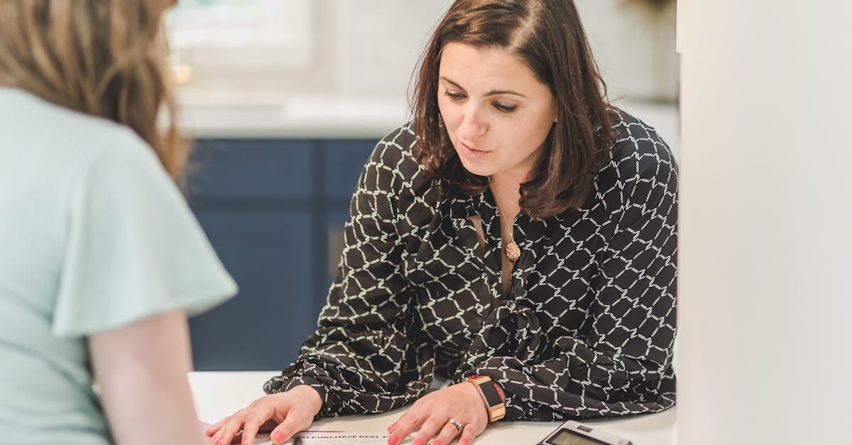 découvrez les avantages d'un conseiller financier pour optimiser votre patrimoine, bénéficier d'une expertise personnalisée et atteindre vos objectifs financiers avec confiance.