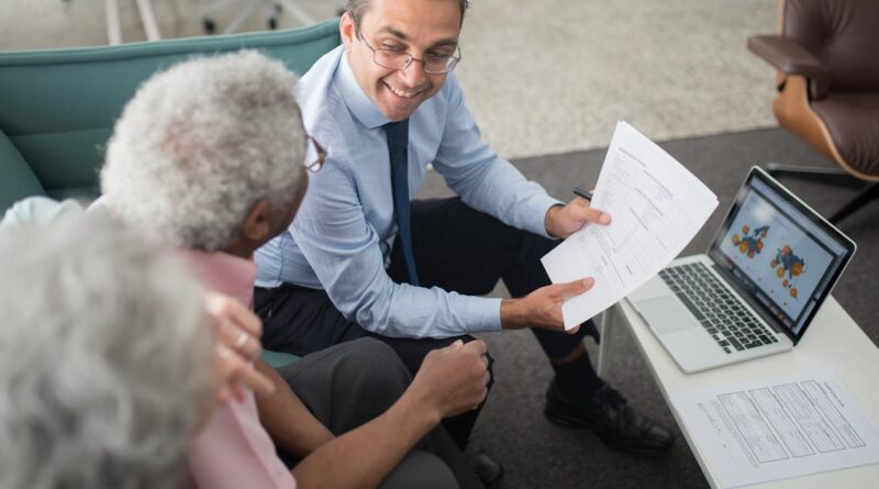 découvrez les avantages d'un conseiller financier: conseils personnalisés, stratégies d'investissement optimisées et gestion du patrimoine pour atteindre vos objectifs financiers en toute sérénité.