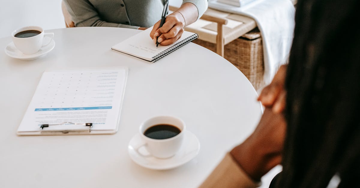 préparez-vous efficacement à votre entretien avec un conseiller financier grâce à nos astuces et conseils pratiques. découvrez les questions clés à anticiper, les compétences à mettre en avant et les meilleures pratiques pour impressionner vos recruteurs.