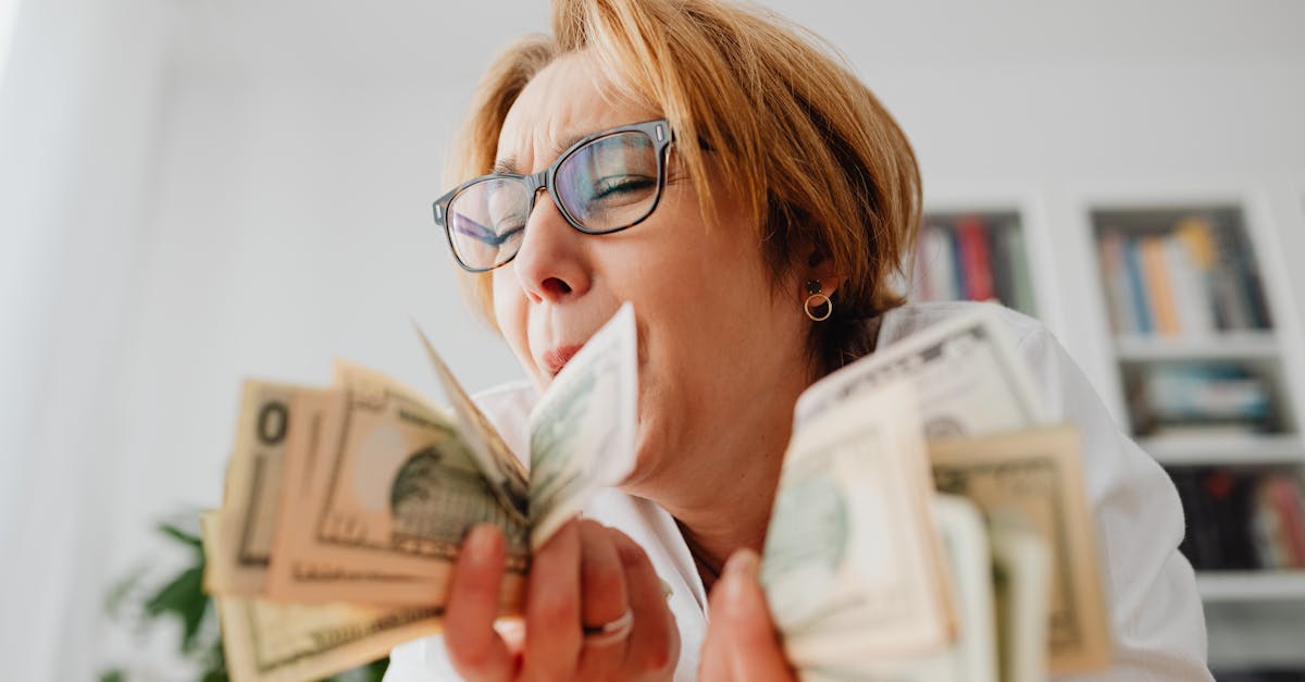 découvrez tout ce que vous devez savoir sur les plans d'épargne retraite. optimisez votre avenir financier en apprenant à épargner efficacement pour votre retraite avec des conseils pratiques et des stratégies adaptées à vos besoins.
