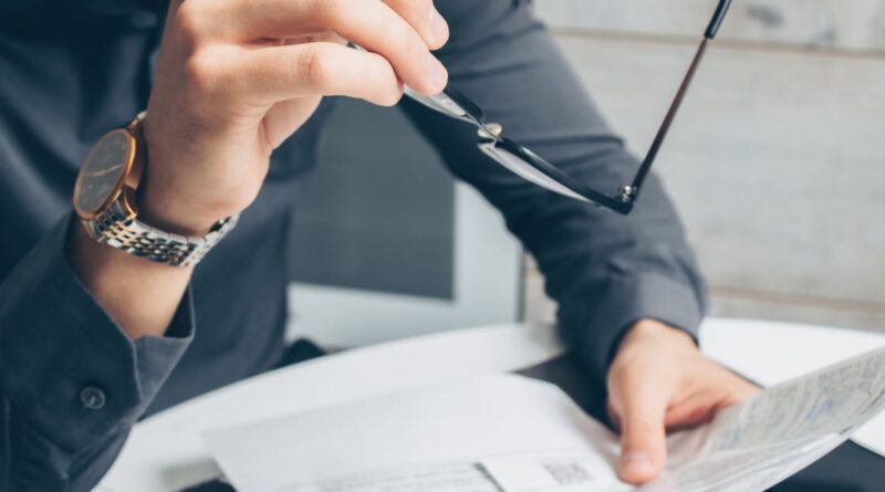 découvrez les arnaques financières les plus courantes, leurs mécanismes, et apprenez à protéger vos finances contre ces fraudes. restez vigilant et informé pour éviter de devenir une victime.