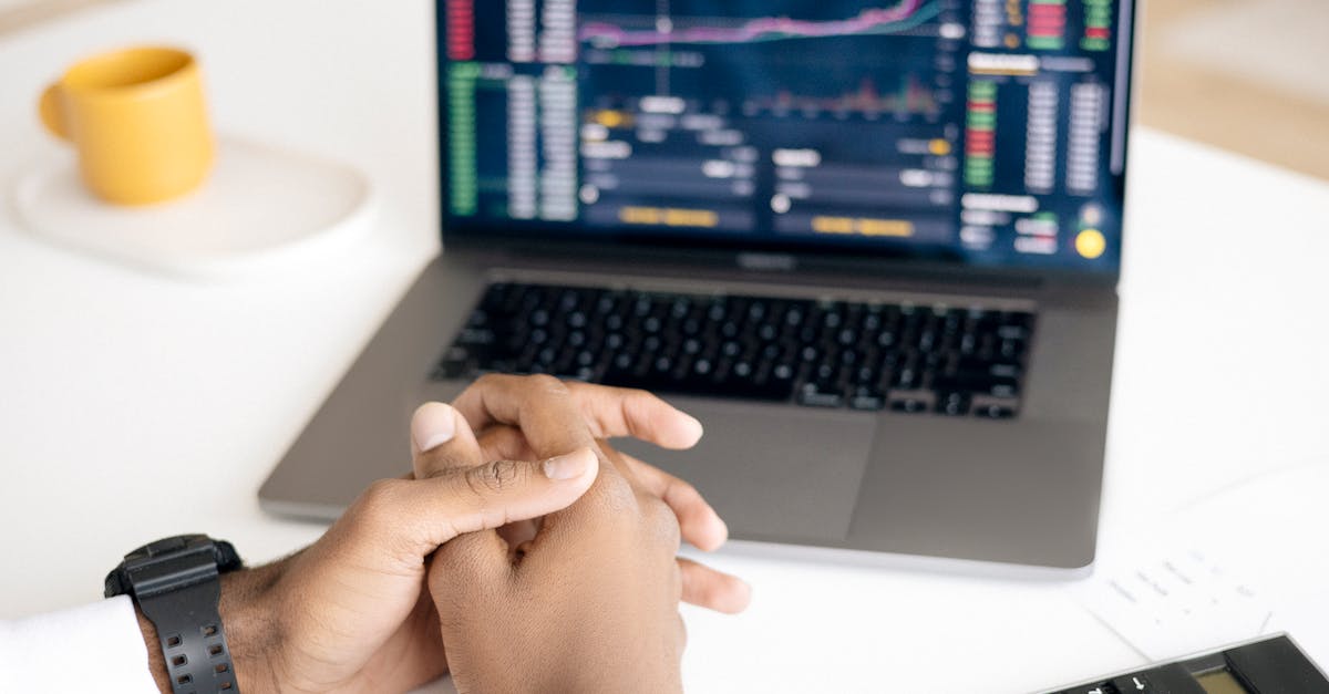 explorez les fondements de la finance d'entreprise, découvrez les stratégies de financement, d'investissement et de gestion des risques qui propulsent les entreprises vers la croissance et la rentabilité. des analyses approfondies aux conseils pratiques, maîtrisez les enjeux financiers pour prendre des décisions éclairées.